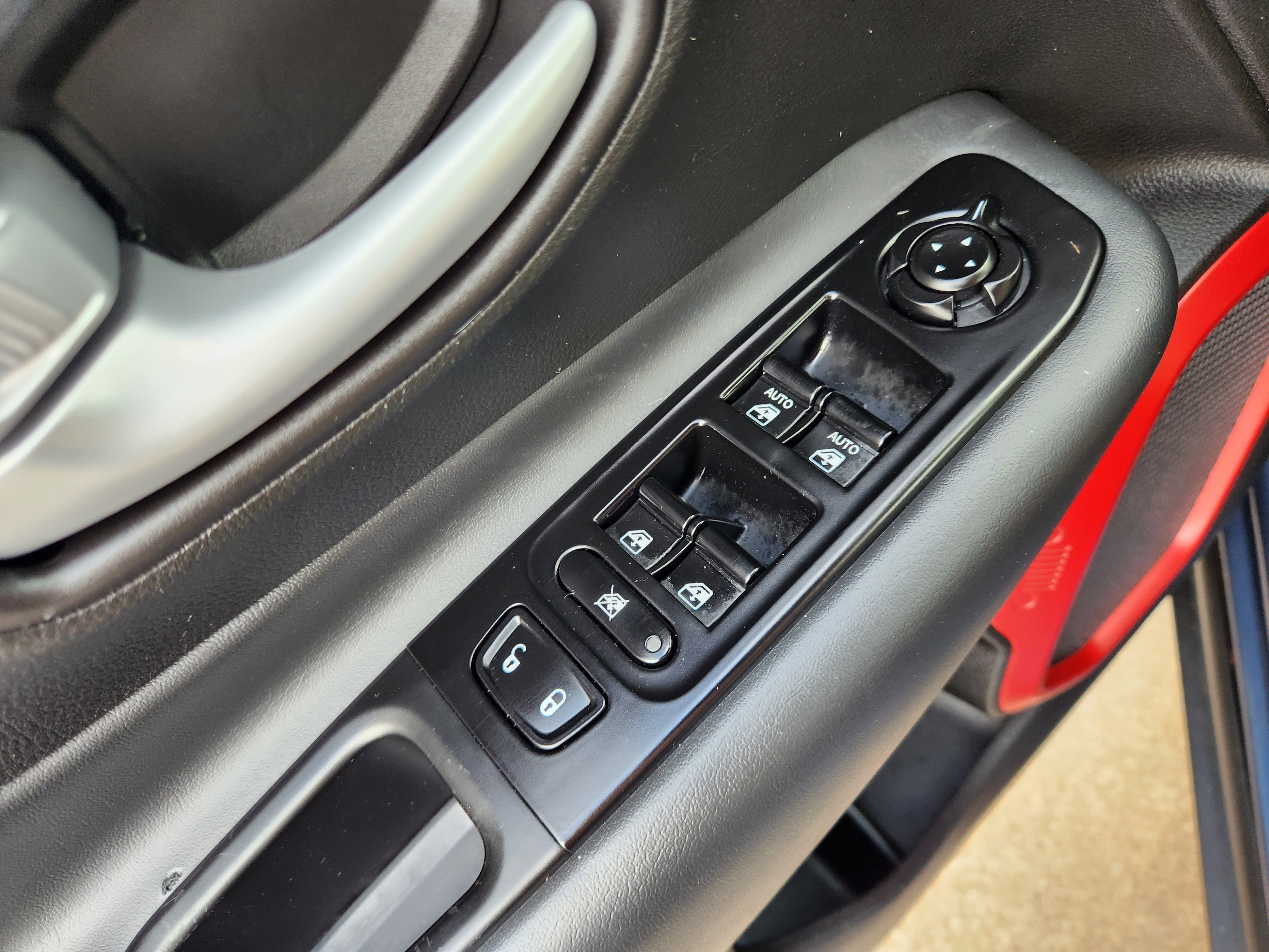 Used 2023 Jeep Renegade Trailhawk image 25