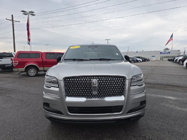 Used 2023 Lincoln Navigator Reserve AWD/4WD image 9