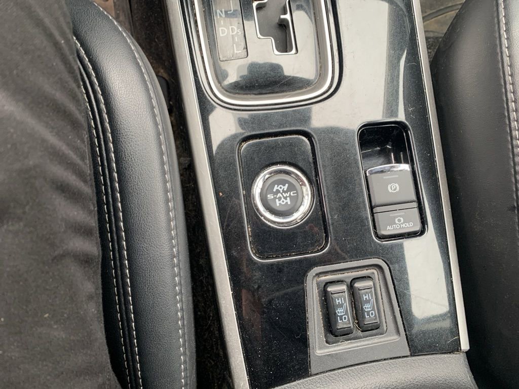 Used 2020 Mitsubishi Outlander SE image 14