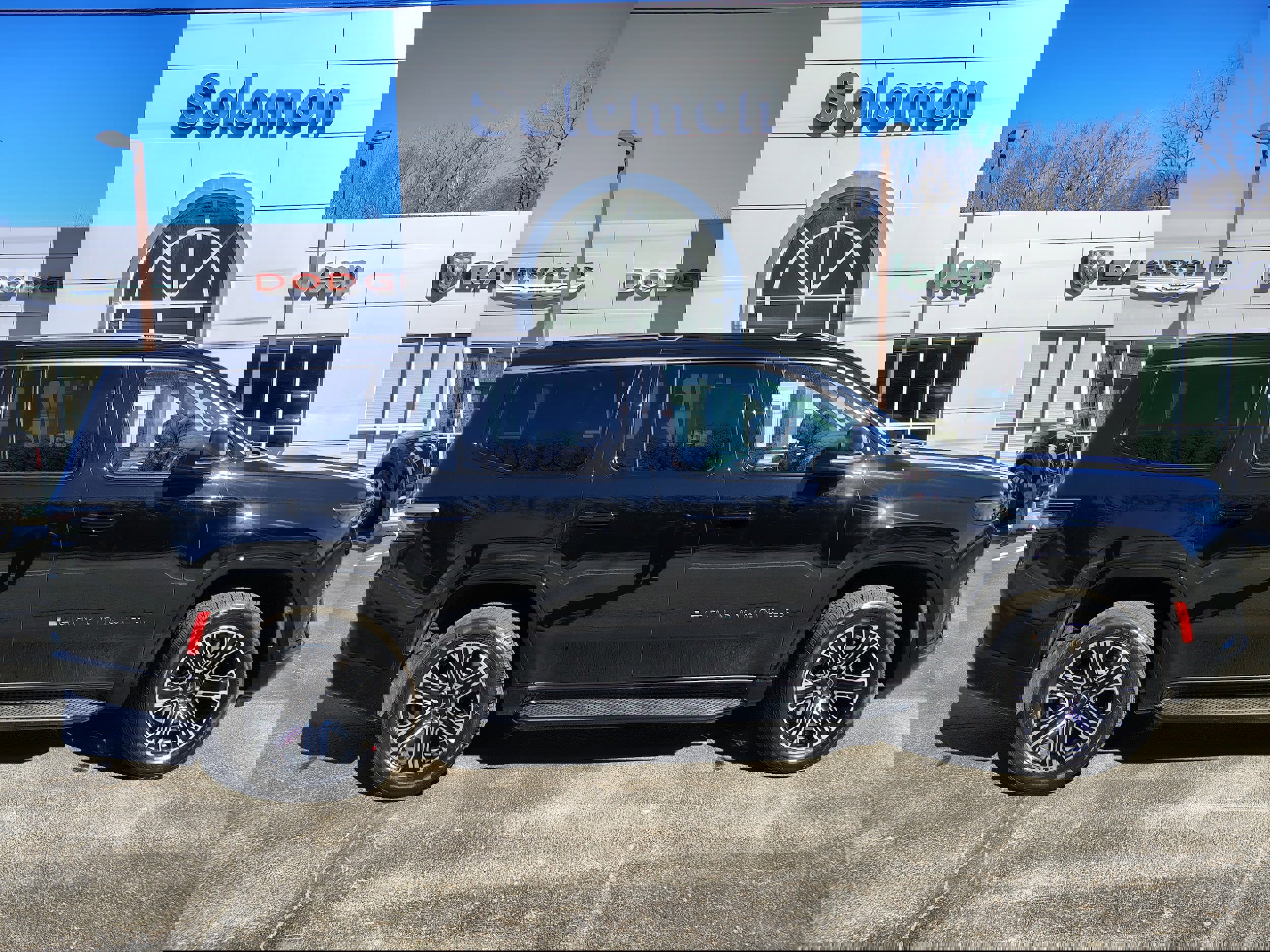 New 2026 Jeep Grand Wagoneer 4WD image 1