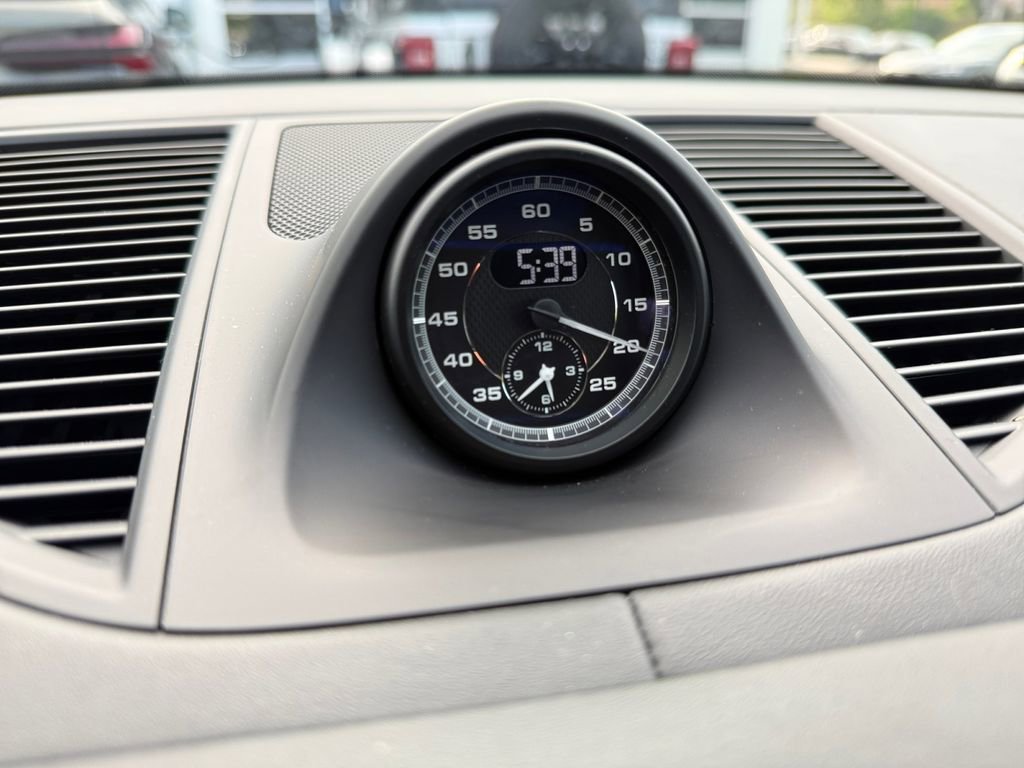 Used 2023 Porsche Macan Turbo AWD/4WD image 28