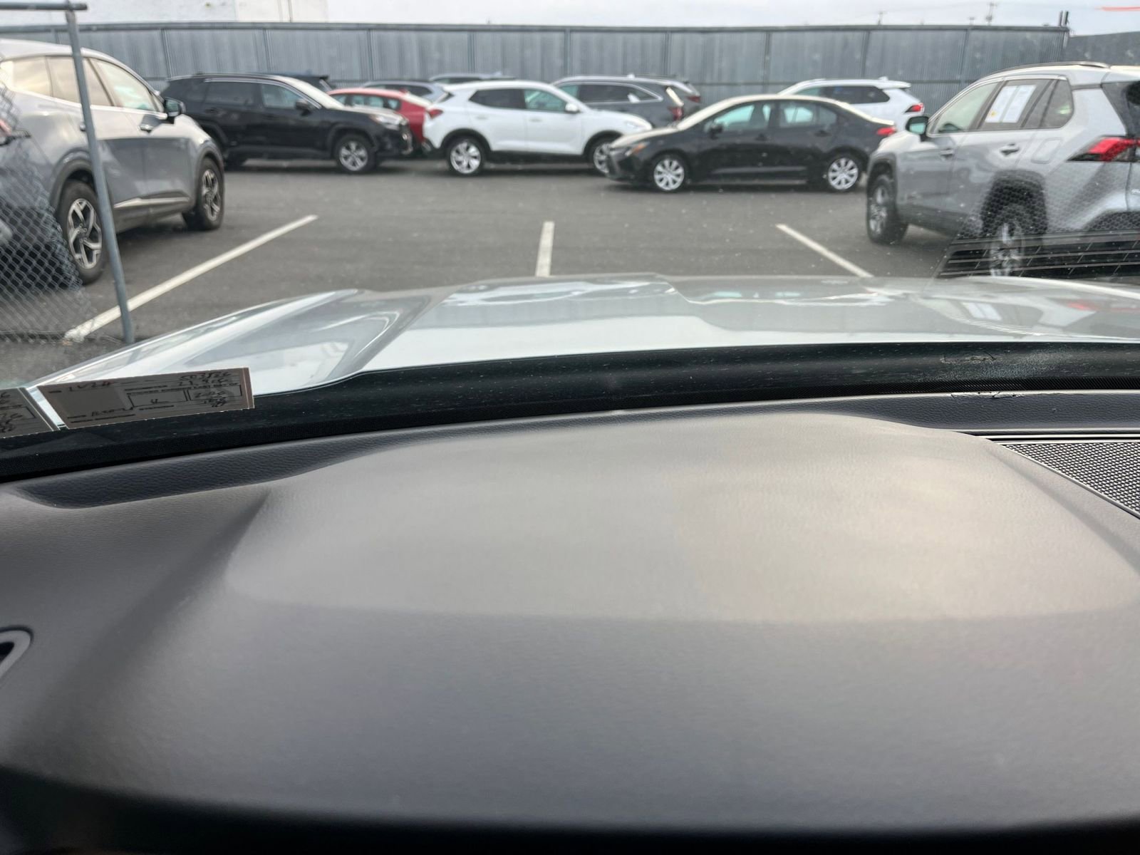 Used 2025 Volkswagen Atlas SE image 34