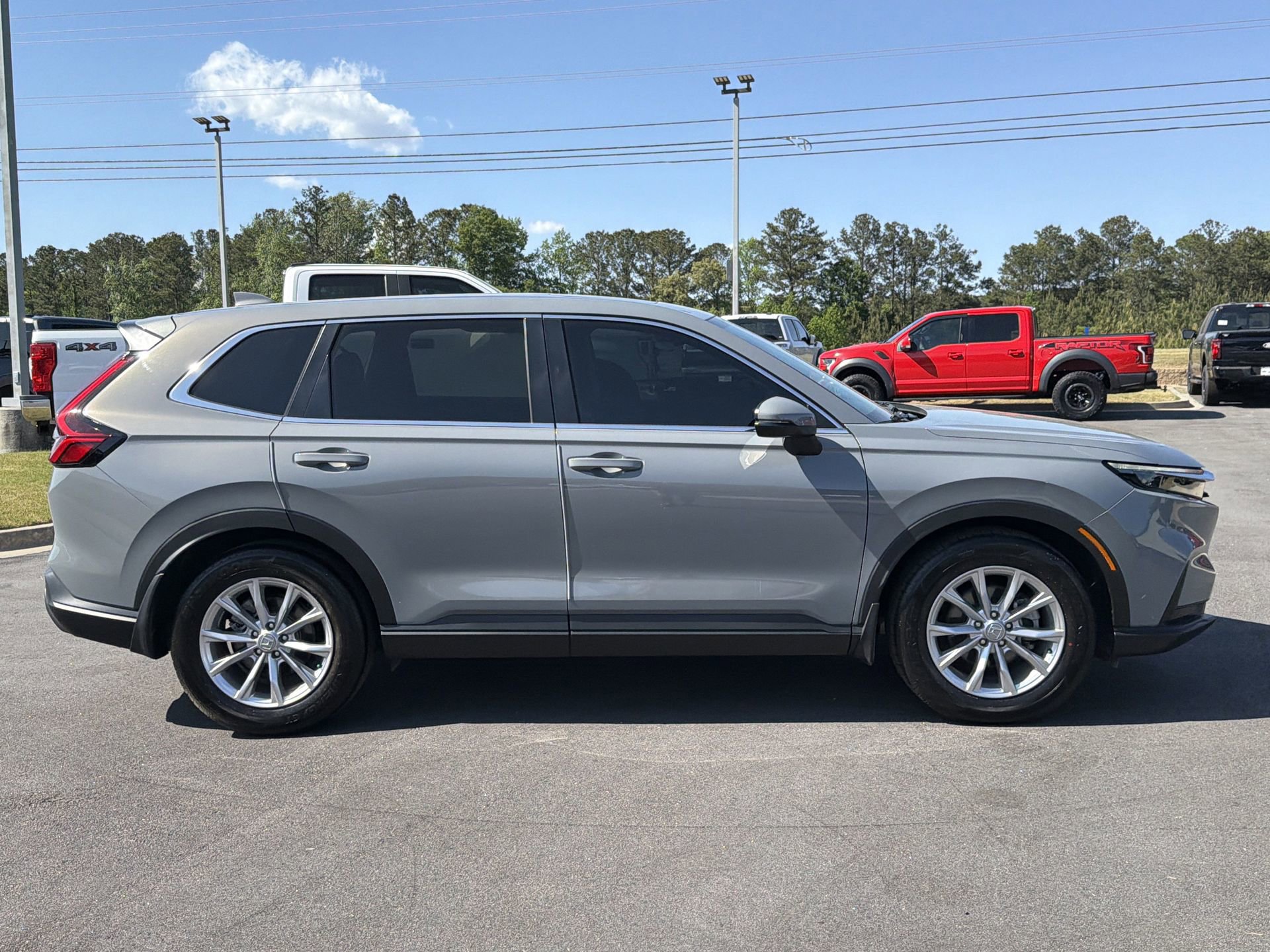 Used 2025 Honda CR-V EX image 30