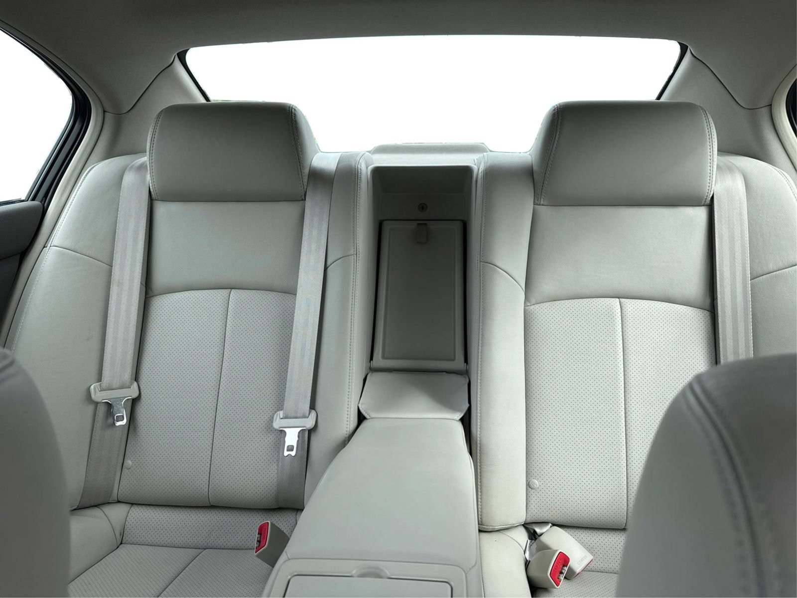 Used 2015 INFINITI Q40 AWD w/ Moonroof Package image 15