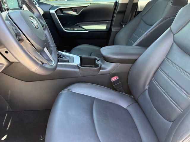 Used 2022 Toyota RAV4 XLE Premium FWD image 10