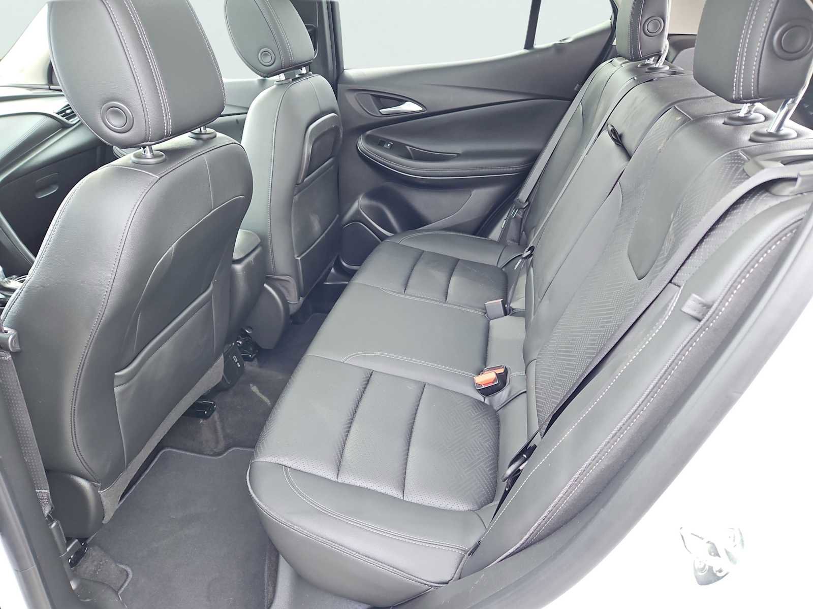 Used 2020 Buick Encore GX Essence w/ Experience Buick Package image 37