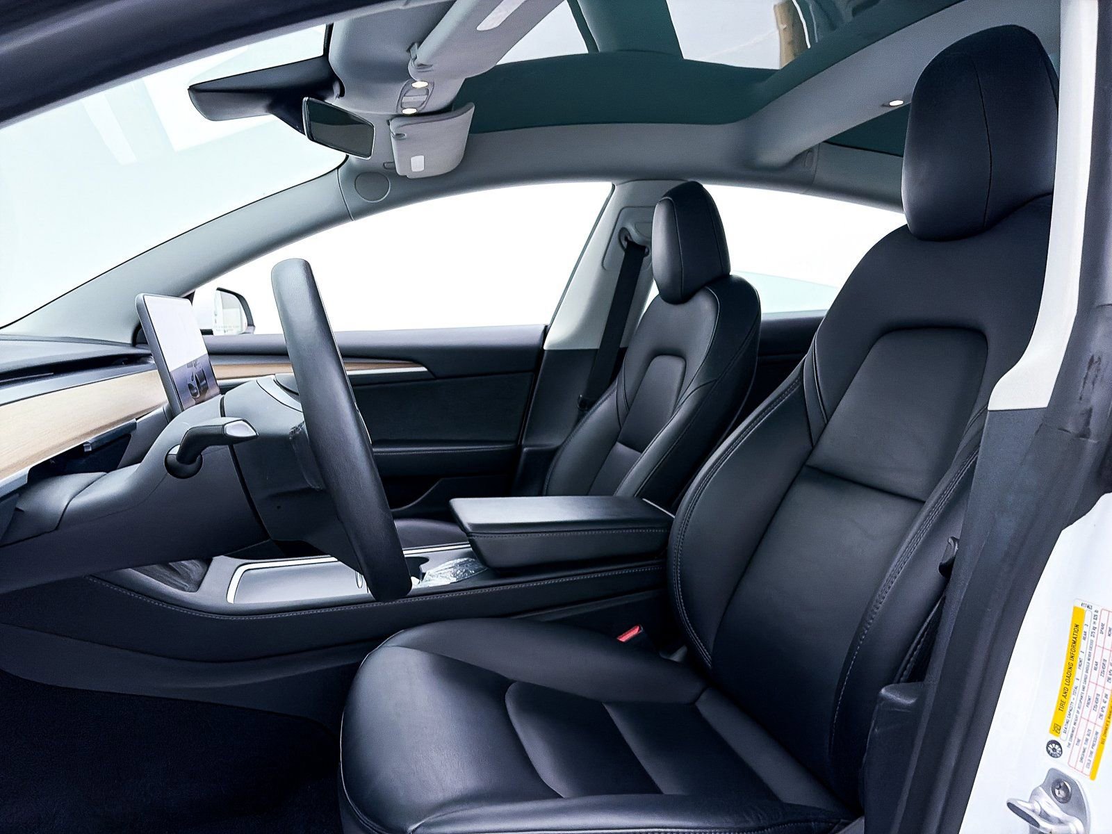 Used 2023 Tesla Model 3 Standard Range image 17