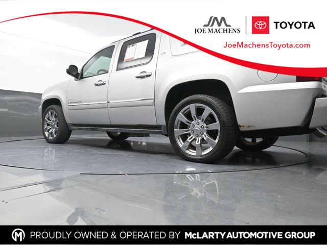 Used 2011 Chevrolet Avalanche LTZ