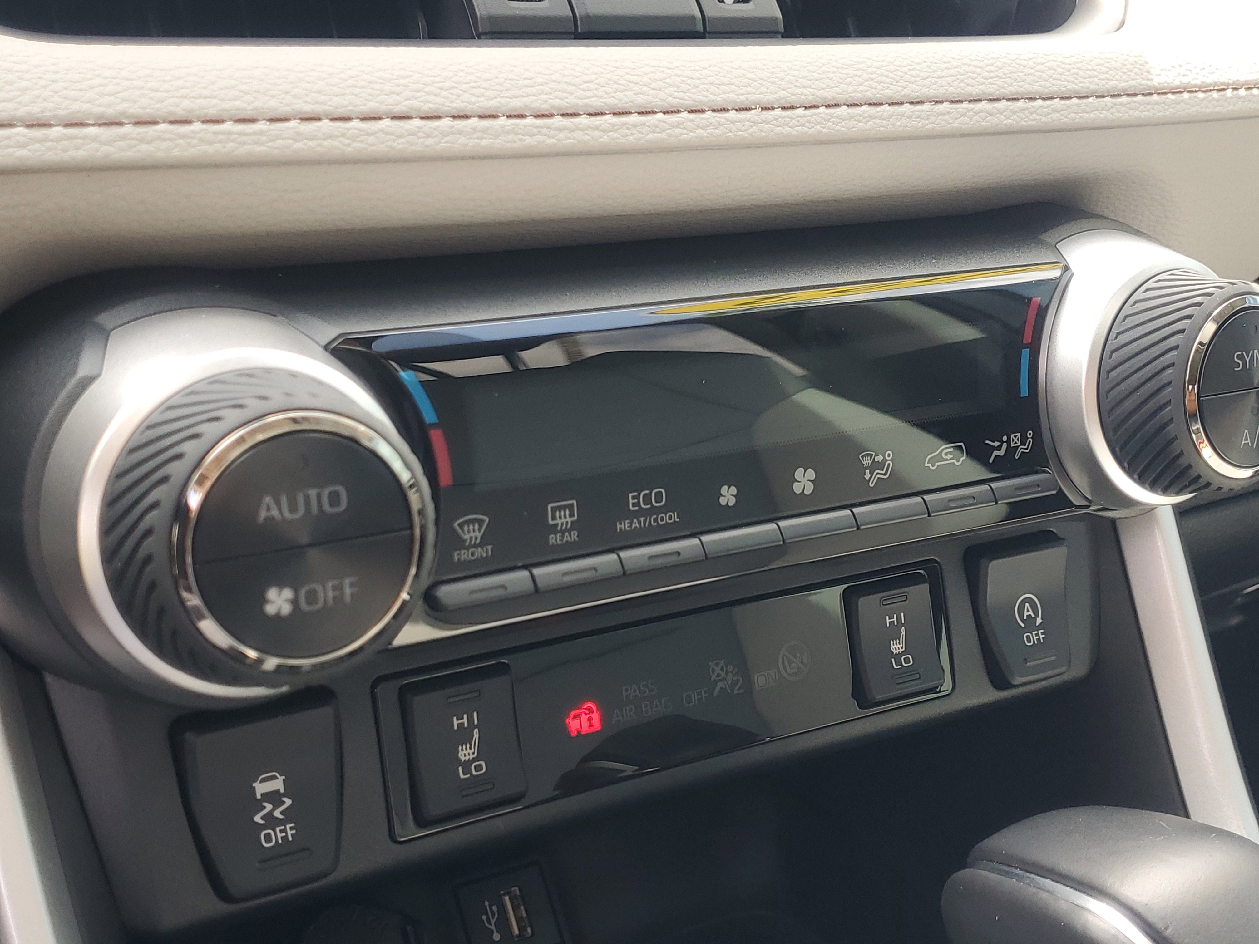 Certified 2023 Toyota RAV4 XLE Premium FWD image 27