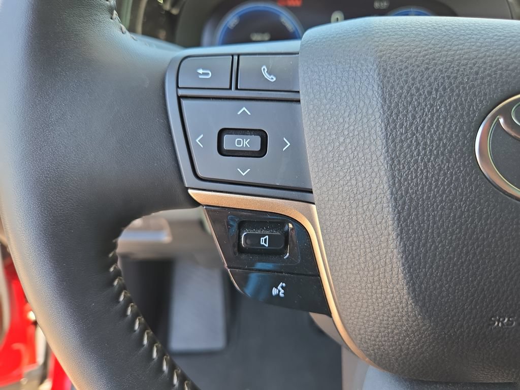 Certified 2025 Toyota Crown AWD/4WD image 19