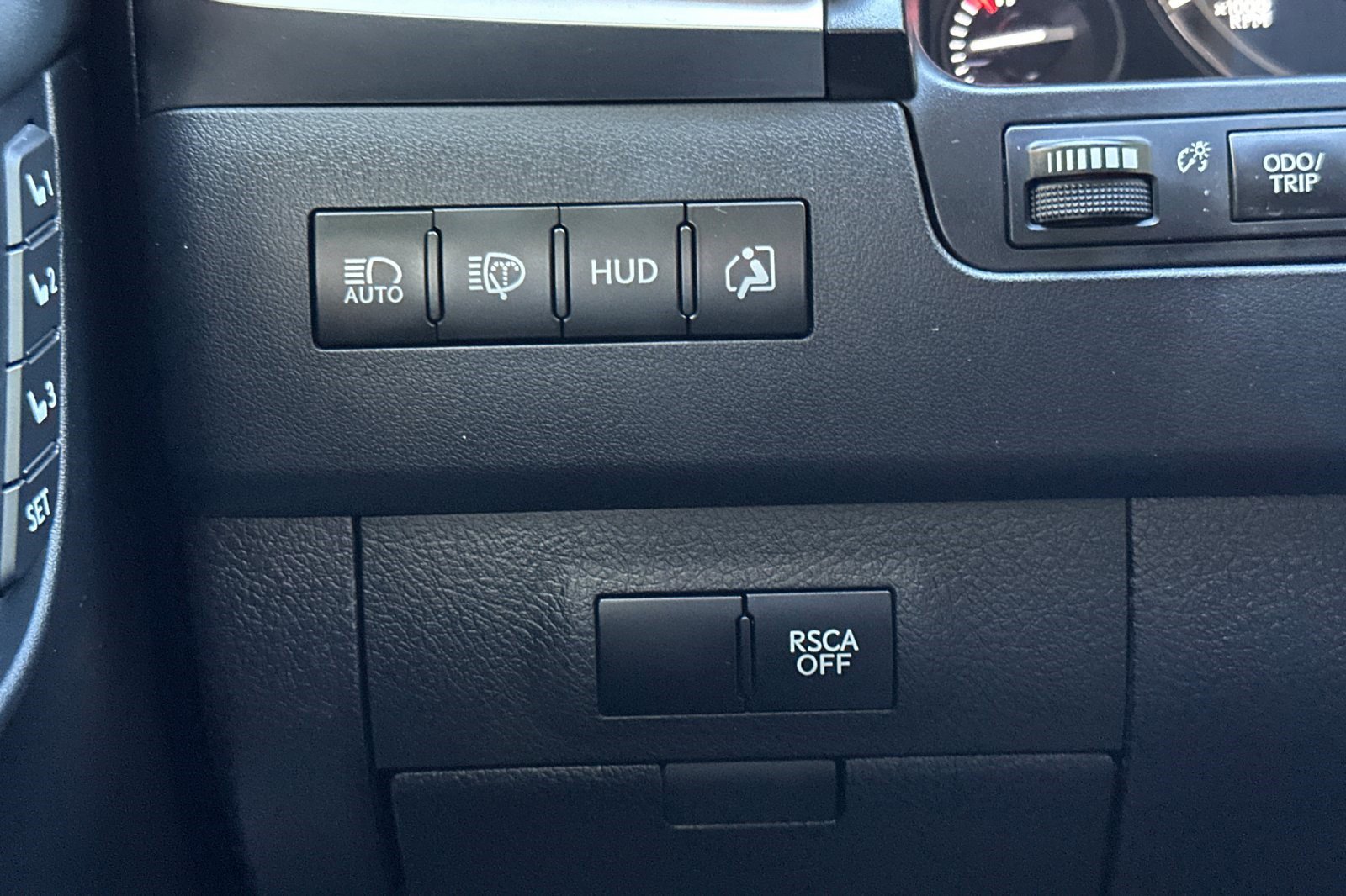 Used 2017 Lexus LX 570 4WD w/ Luxury Package image 36