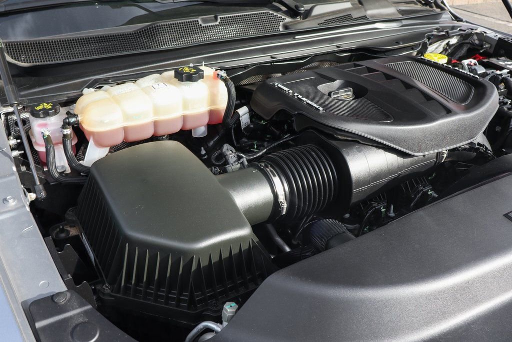 Used 2025 RAM 1500 Limited w/ Body Color Bumper Group image 12