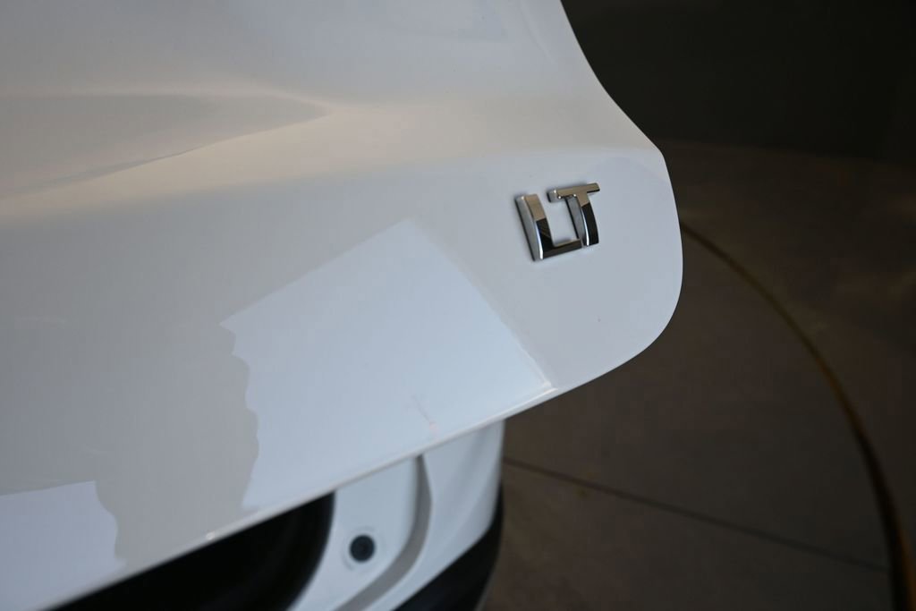 Used 2025 Chevrolet Trax LT FWD image 19