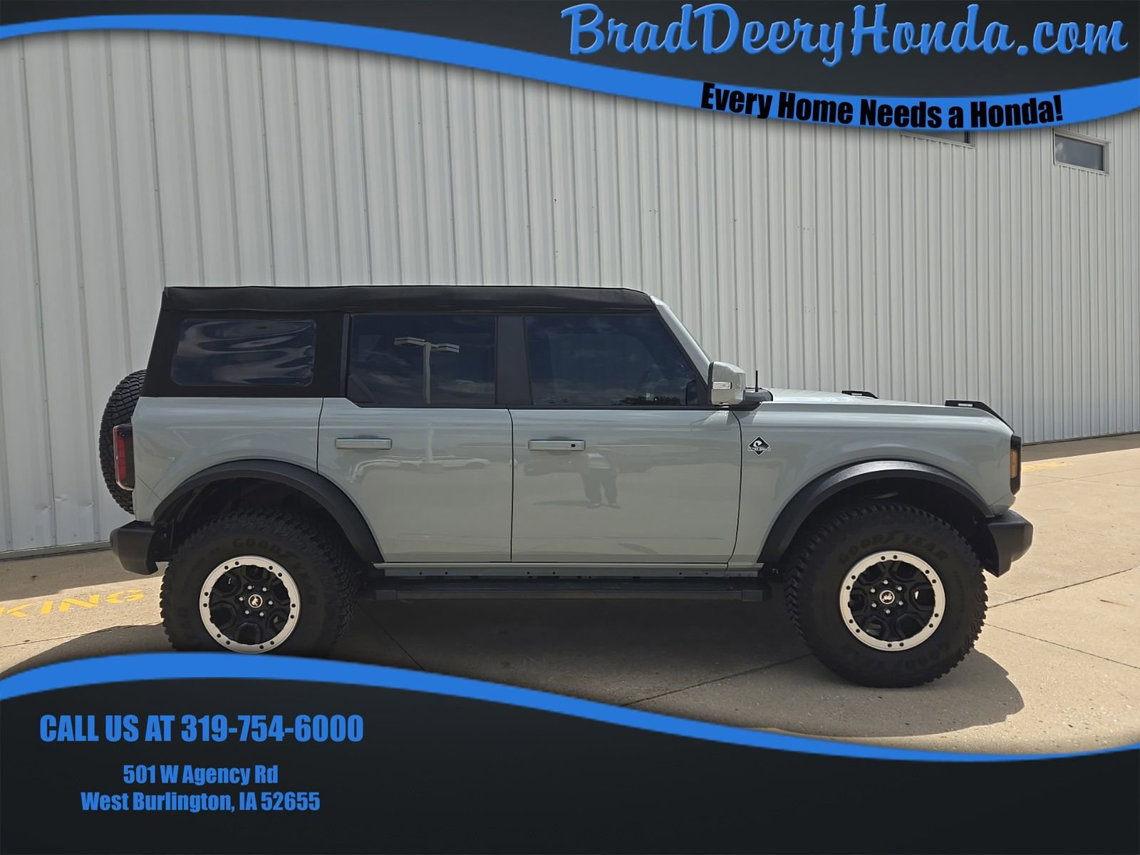 Used 2024 Ford Bronco Outer Banks w/ Sasquatch Package AWD/4WD image 1