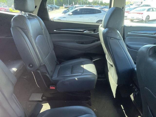 Used 2020 Buick Enclave Essence image 12