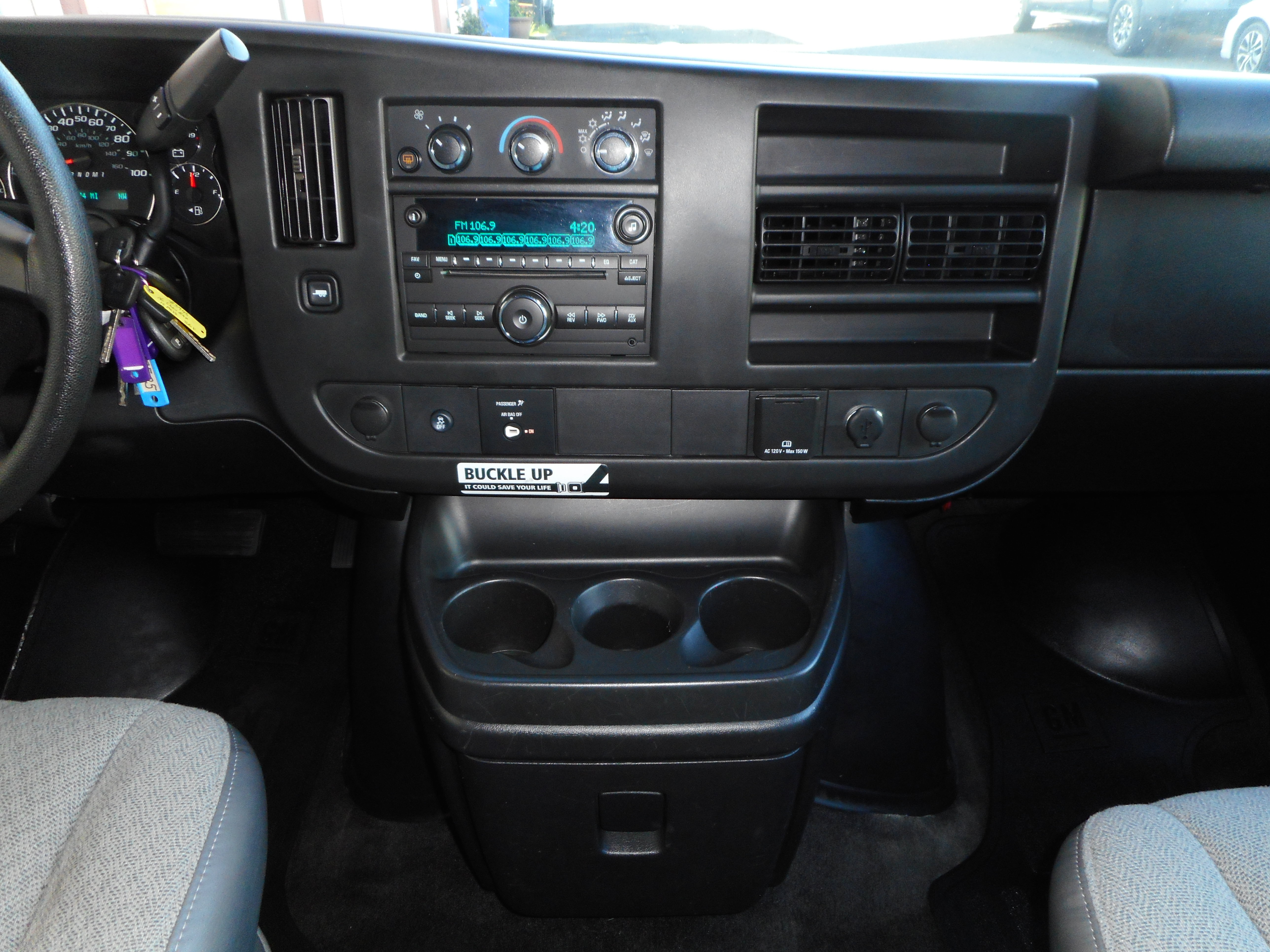 Used 2016 Chevrolet Express 3500 LT w/ LT Preferred Equipment Group RWD image 25