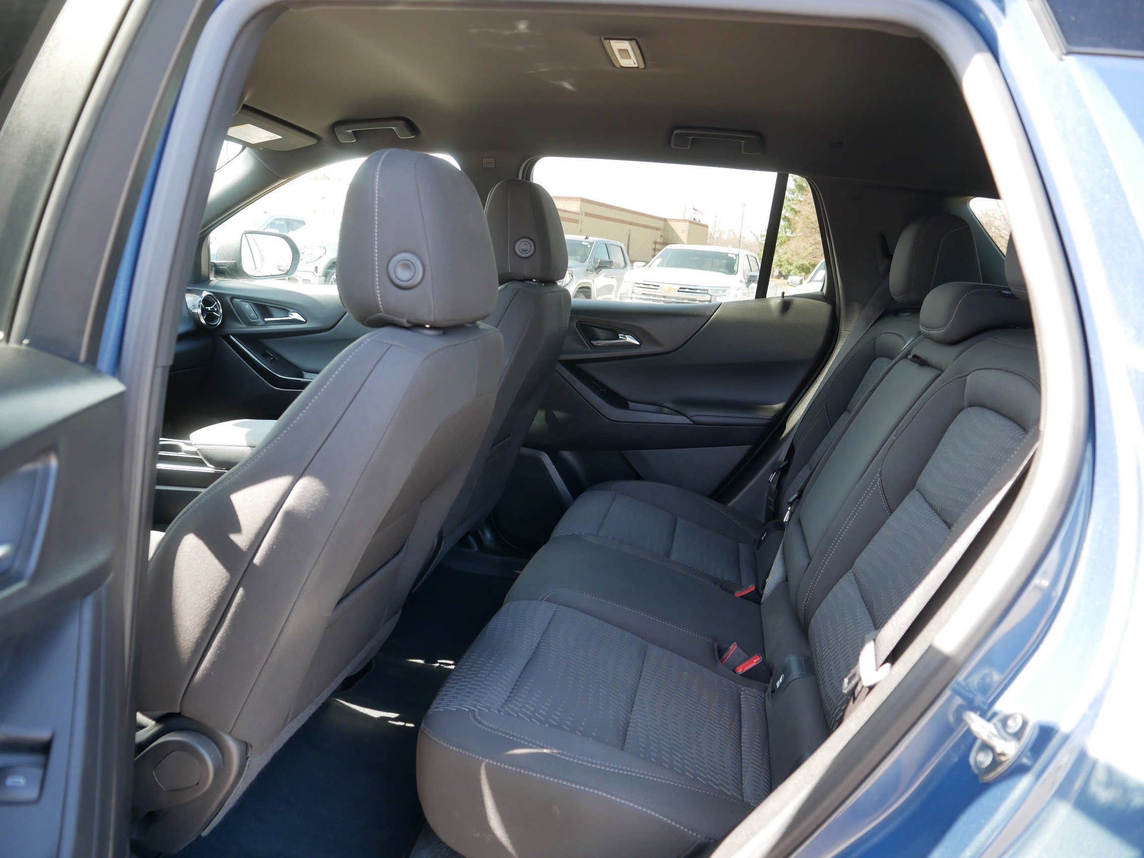 Used 2025 Chevrolet Equinox LT image 33