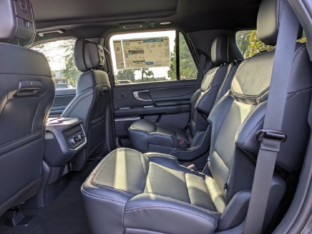 Certified 2027 Ford Expedition Platinum w/ Stealth Performance Package AWD/4WD image 13
