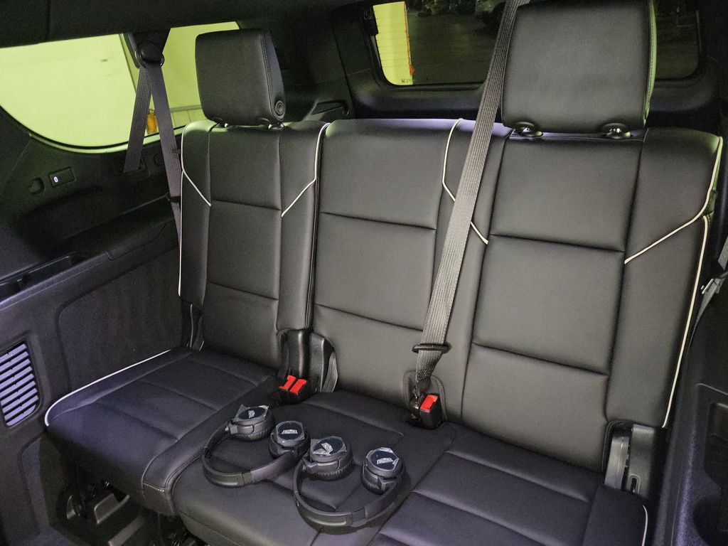 Used 2023 Cadillac Escalade ESV Sport w/ LPO, ONYX Package image 8