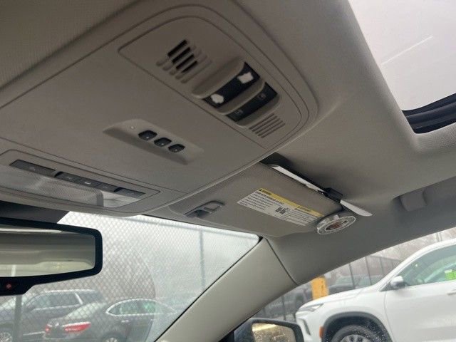 Used 2011 Buick LaCrosse CXS image 7