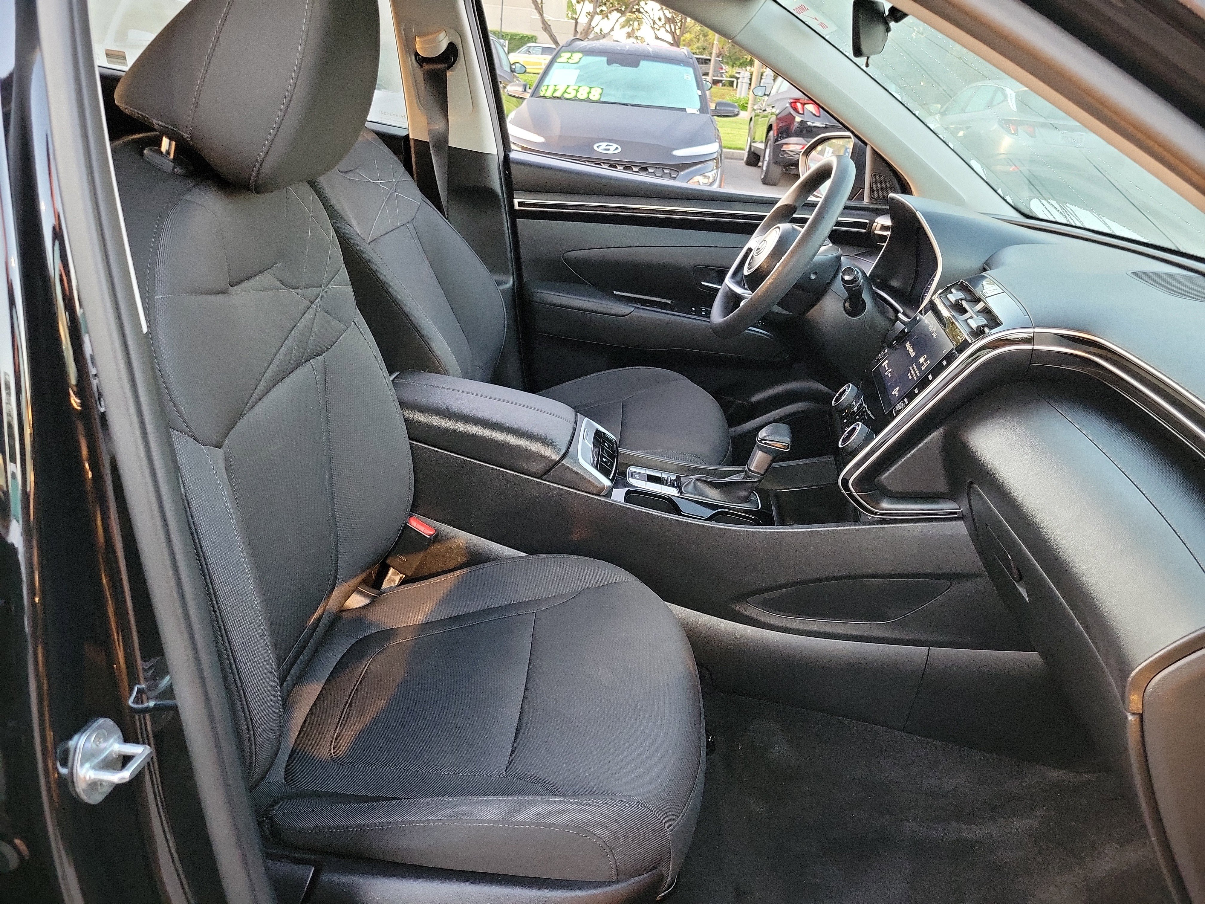 Used 2022 Hyundai Tucson SEL w/ Cargo Package image 17