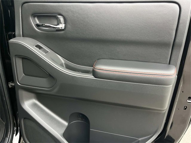Used 2025 Nissan Frontier Pro-X w/ Pro Convenience Package image 21