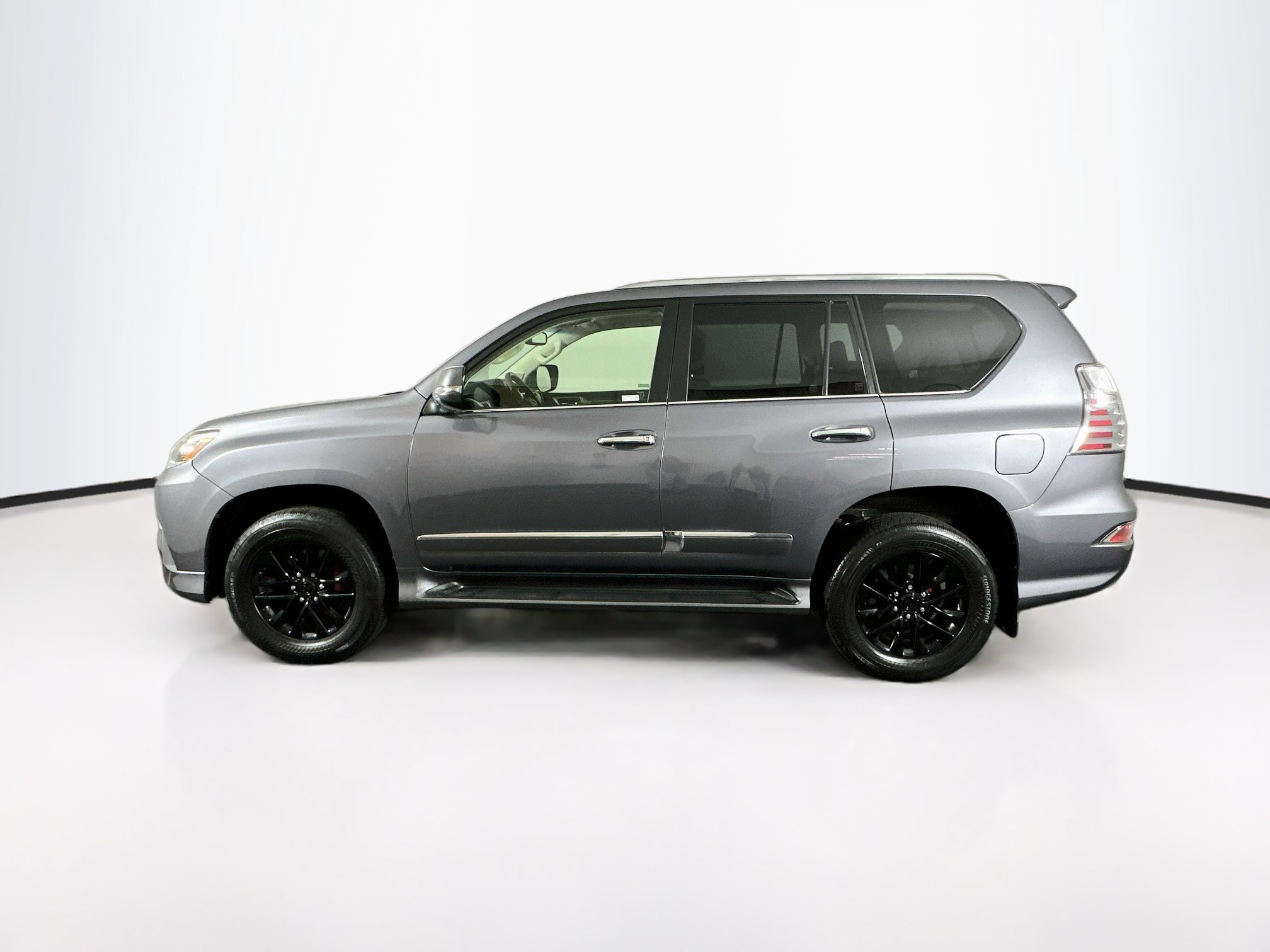 Used 2017 Lexus GX 460 Premium w/ Premium Package AWD/4WD image 4