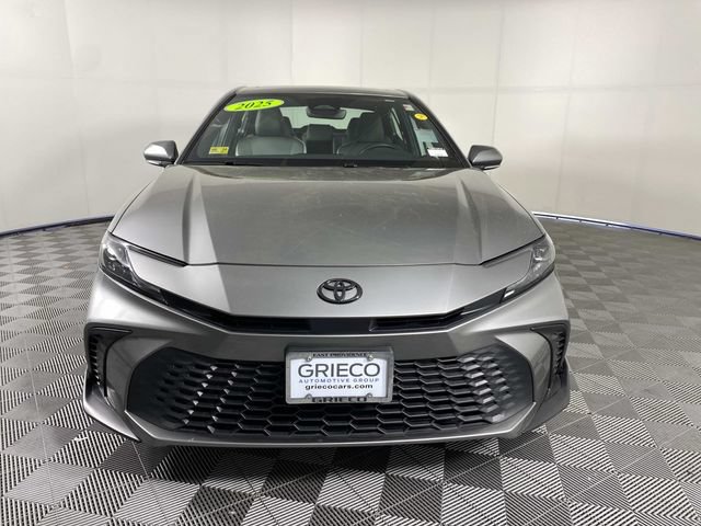 Used 2025 Toyota Camry SE w/ Convenience Package AWD/4WD image 3