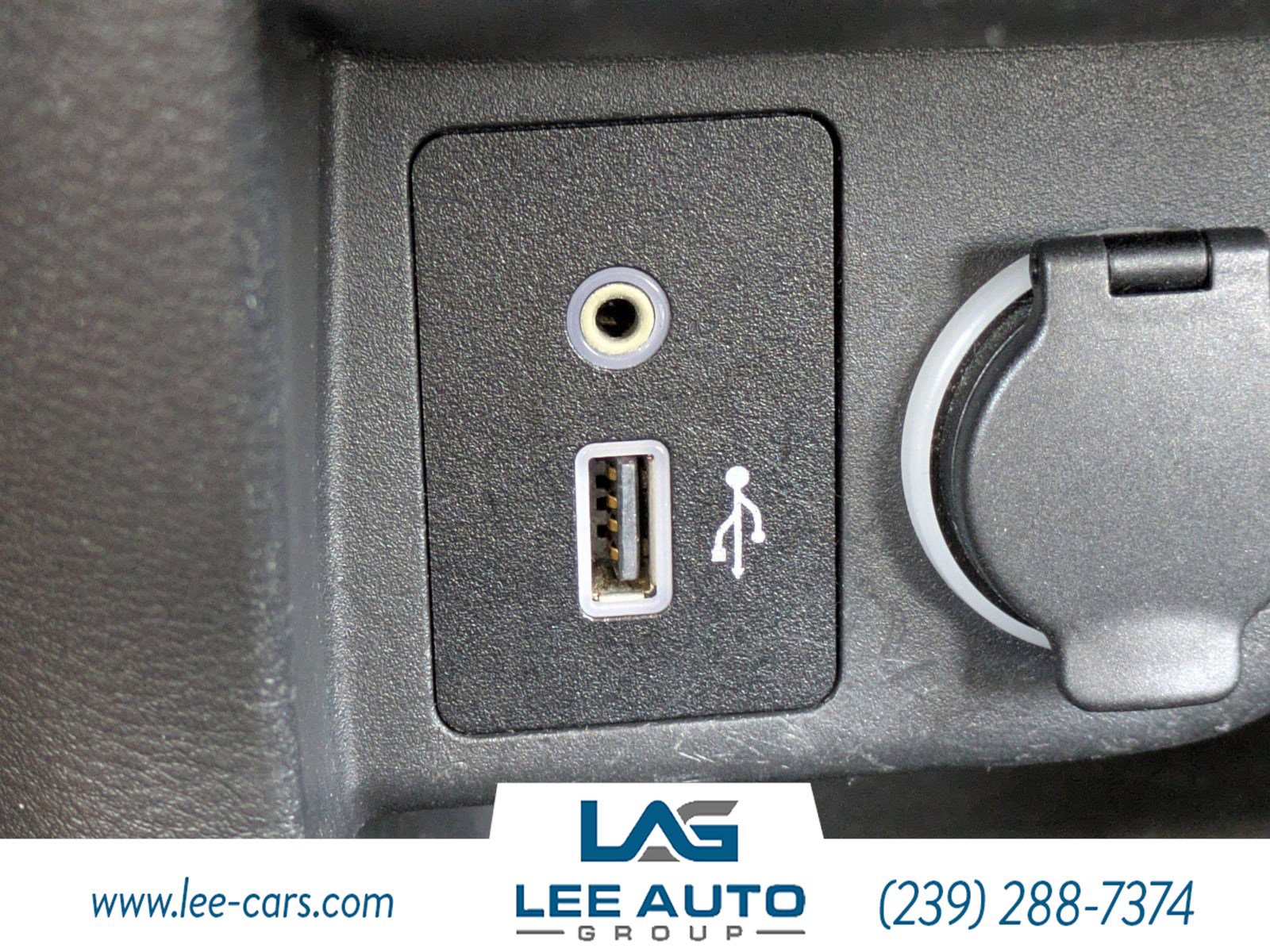 Used 2020 Nissan Kicks S image 23