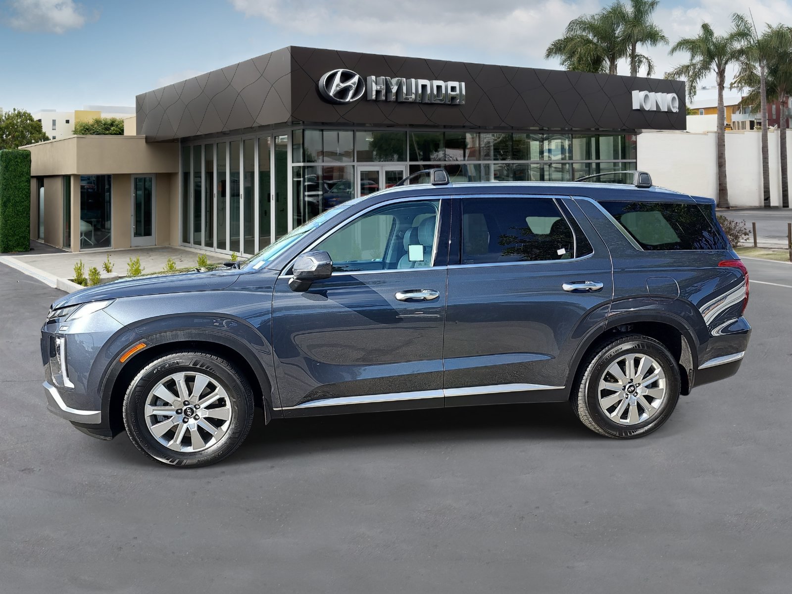 Certified 2023 Hyundai Palisade SEL AWD/4WD image 6
