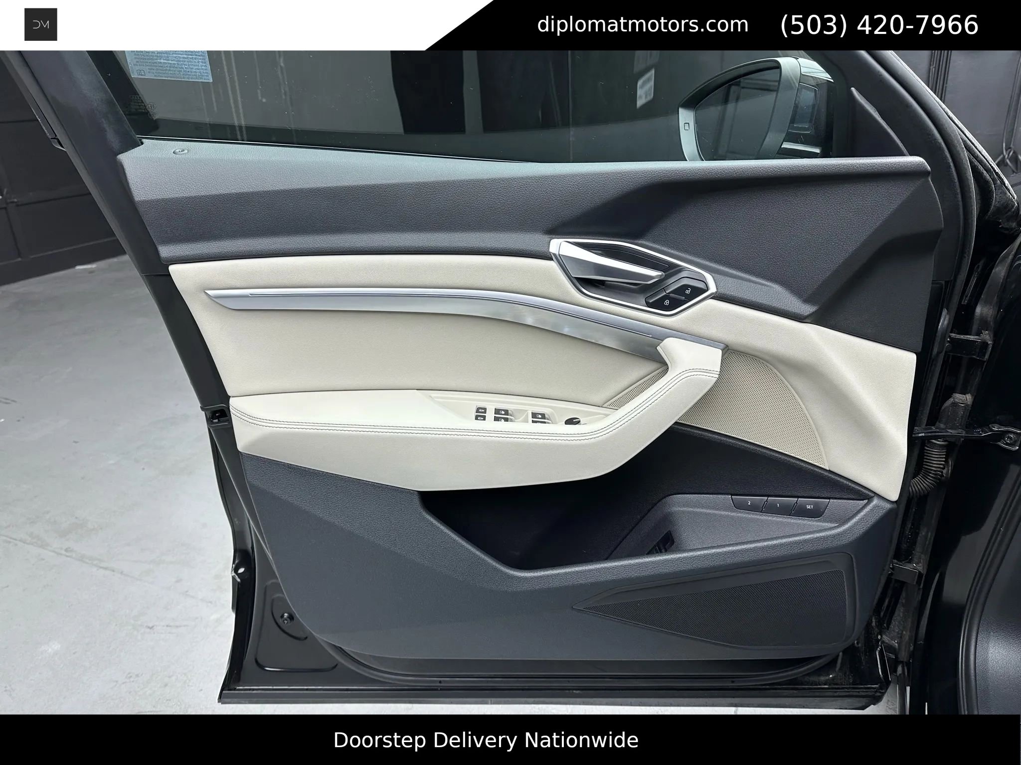 Used 2021 Audi e-tron Premium w/ Towing Package image 24