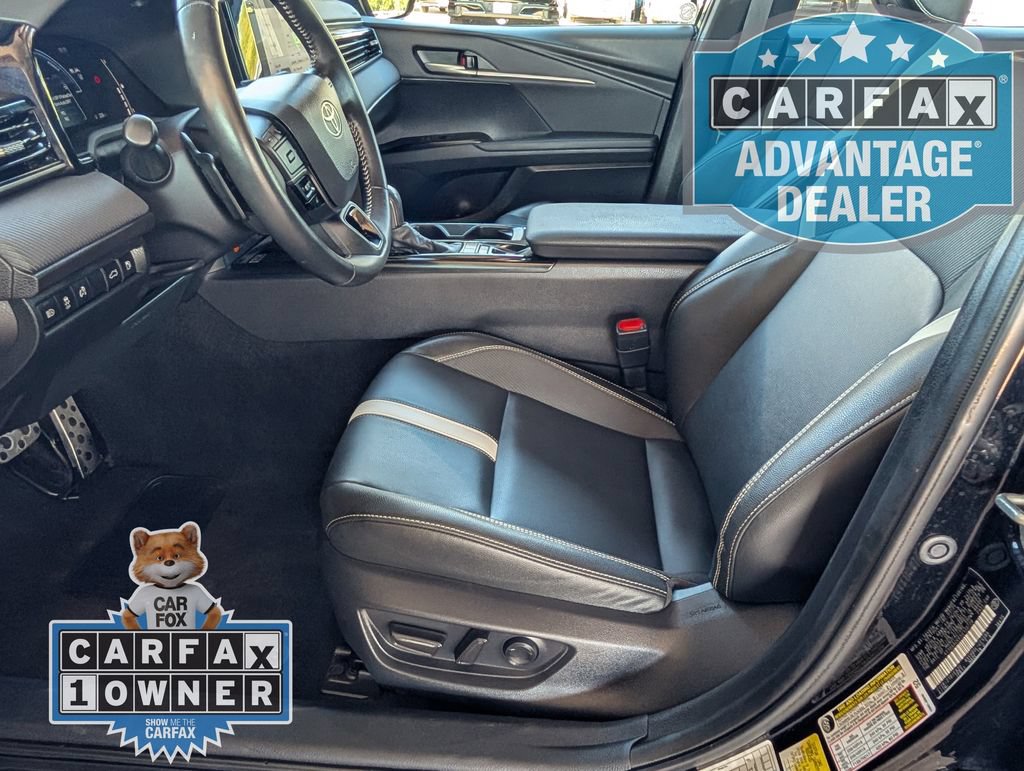 Used 2025 Toyota Camry SE FWD image 12