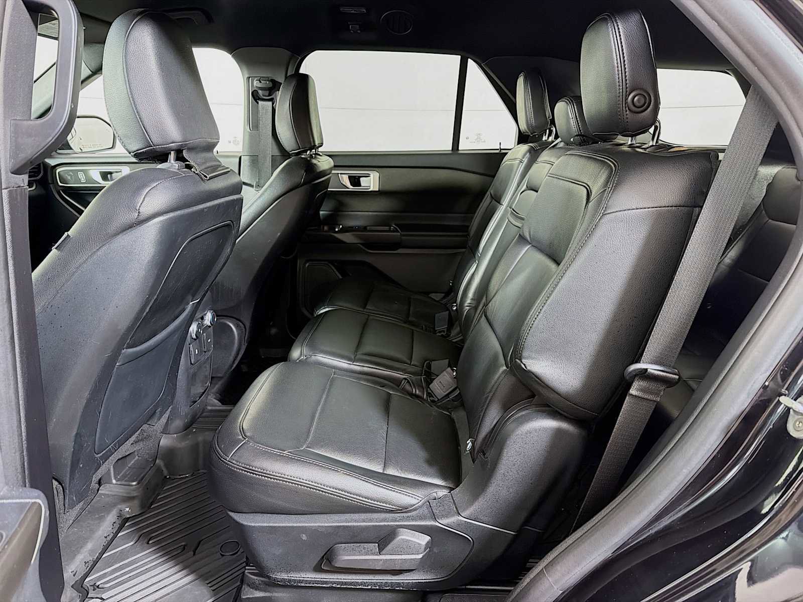 Used 2020 Ford Explorer XLT image 20