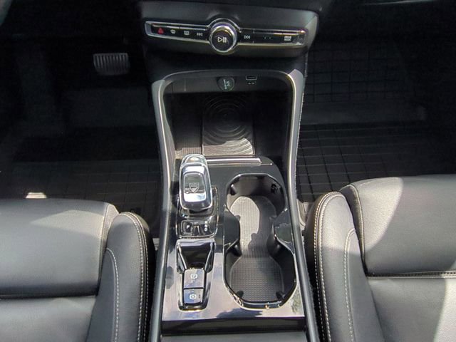 Used 2019 Volvo XC40 T5 Inscription AWD/4WD image 15