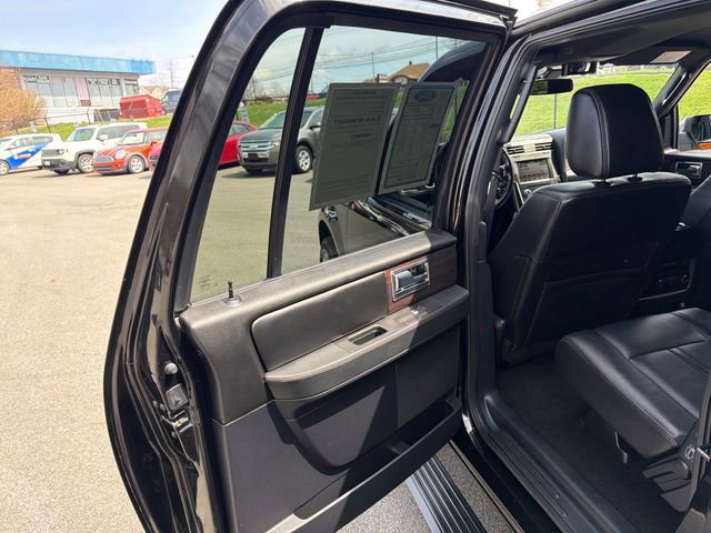 Used 2017 Lincoln Navigator L Reserve image 22