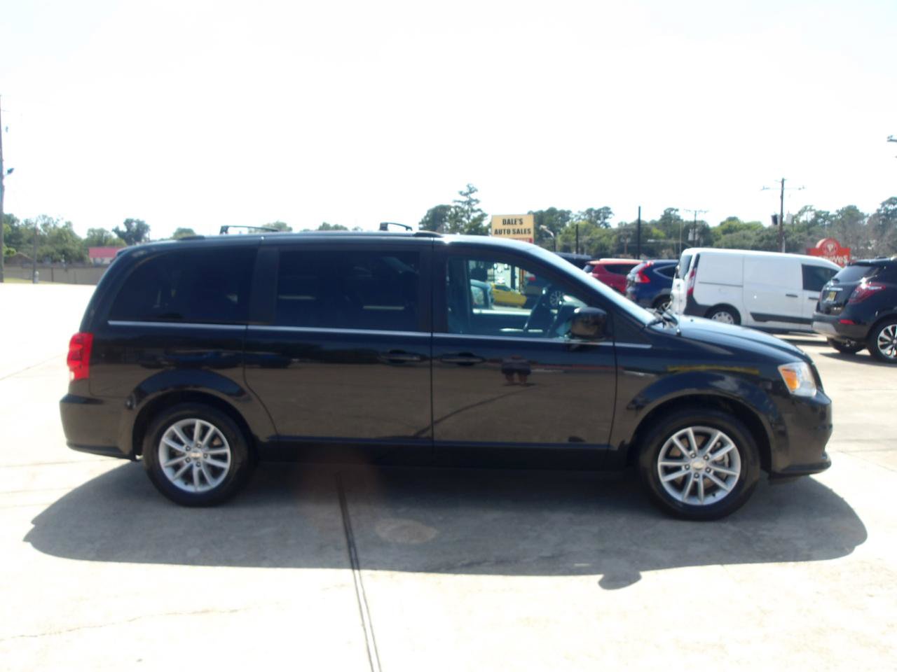 Used 2019 Dodge Grand Caravan SXT FWD image 5