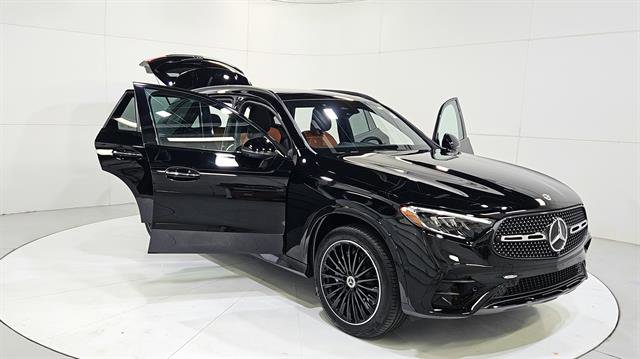 Used 2025 Mercedes-Benz GLC 300 image 30