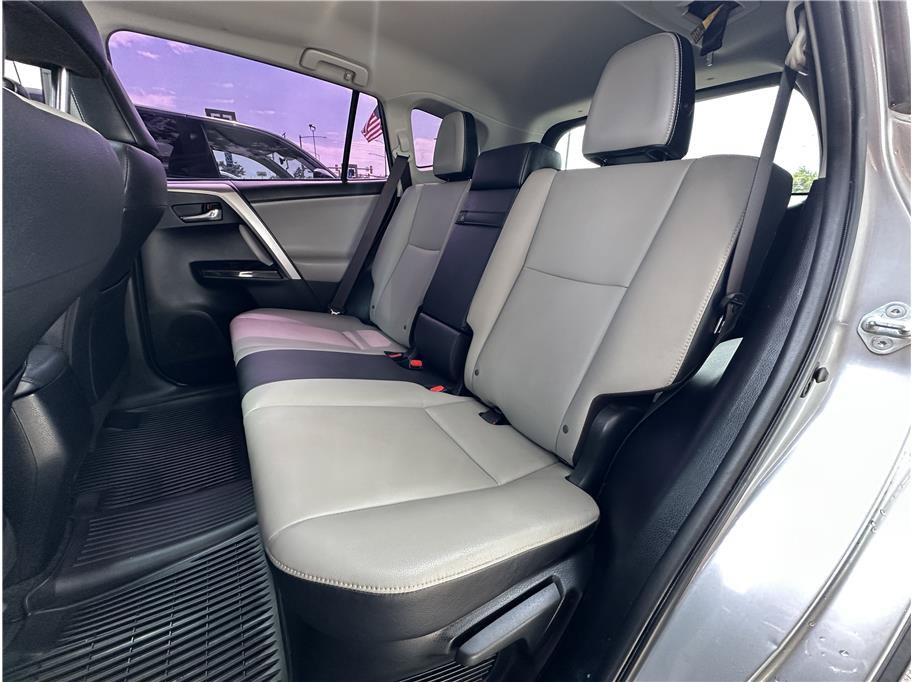 Used 2018 Toyota RAV4 Limited w/ Advanced Technology Package AWD/4WD image 16