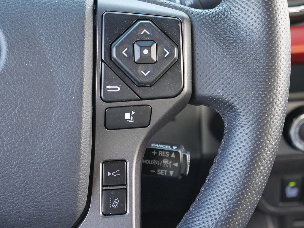 Used 2020 Toyota Tacoma TRD Off-Road w/ TRD Premium Off Road Package AWD/4WD image 33