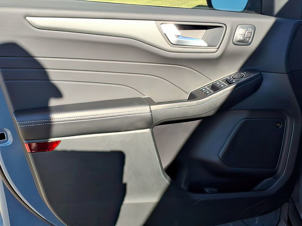 New 2026 Ford Escape Active w/ Active Premium Tech Pack image 17