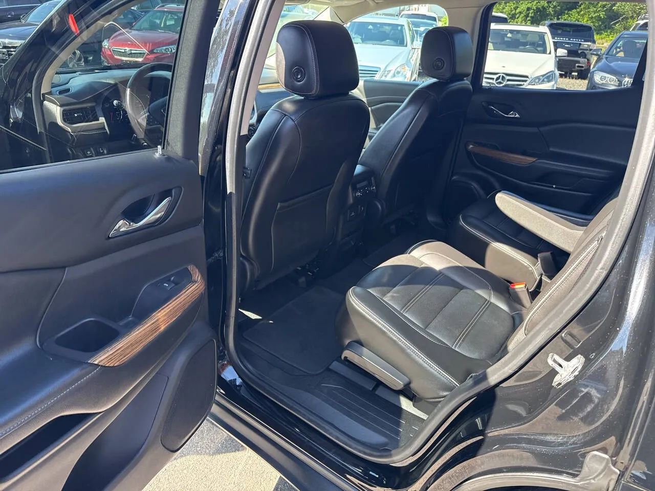 Used 2019 GMC Acadia Denali w/ Technology Package AWD/4WD image 21