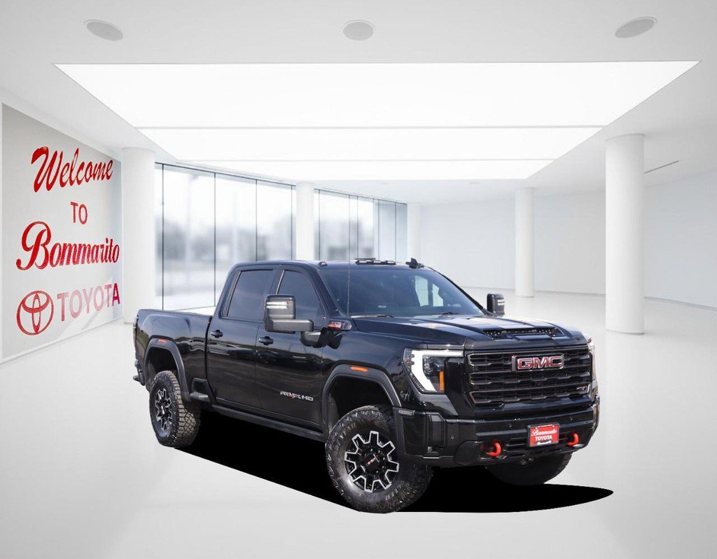 Used 2026 GMC Sierra 2500 AT4X image 2