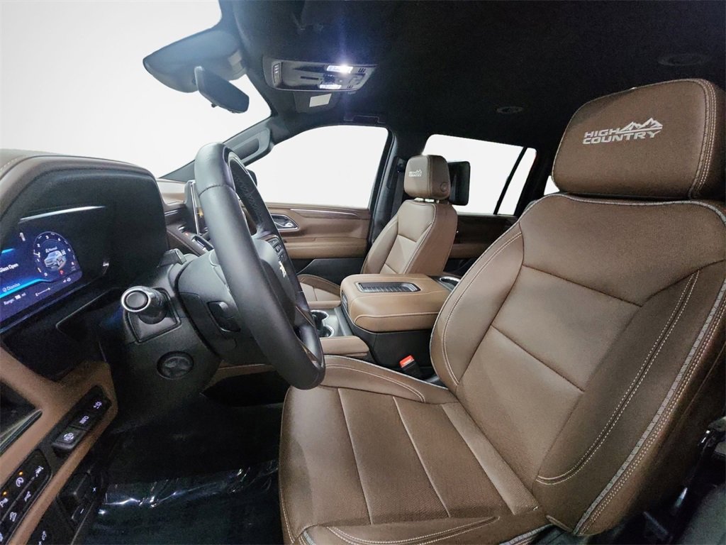 Certified 2024 Chevrolet Suburban High Country w/ Advanced Technology Package image 12