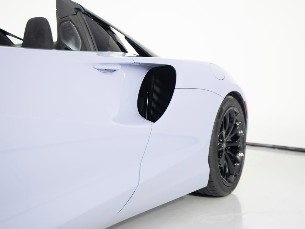 Used 2025 McLaren Artura Spider image 44