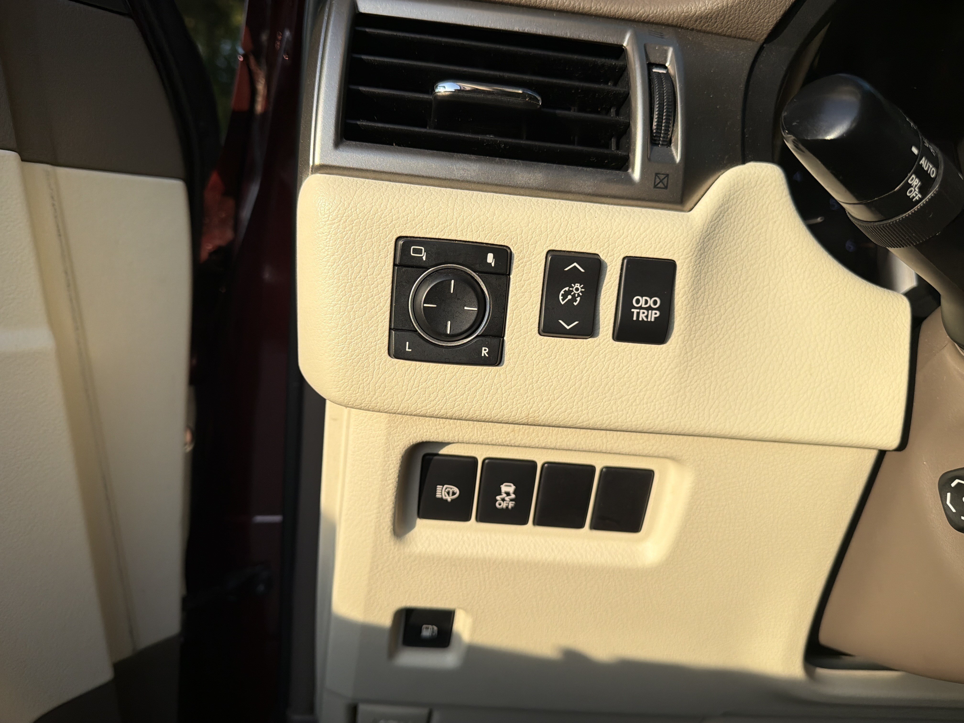 Used 2017 Lexus GX 460 Premium w/ Premium Package AWD/4WD image 18