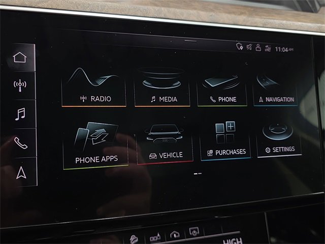 Used 2020 Audi e-tron Premium Plus image 21