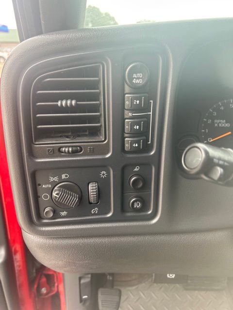 Used 2003 Chevrolet Silverado 1500 LS w/ Off-Road Package AWD/4WD image 13