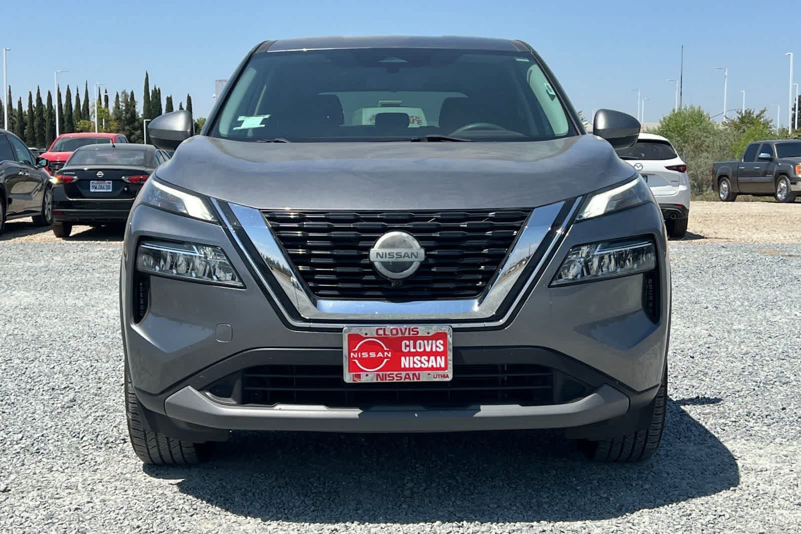 Used 2021 Nissan Rogue SV FWD image 11