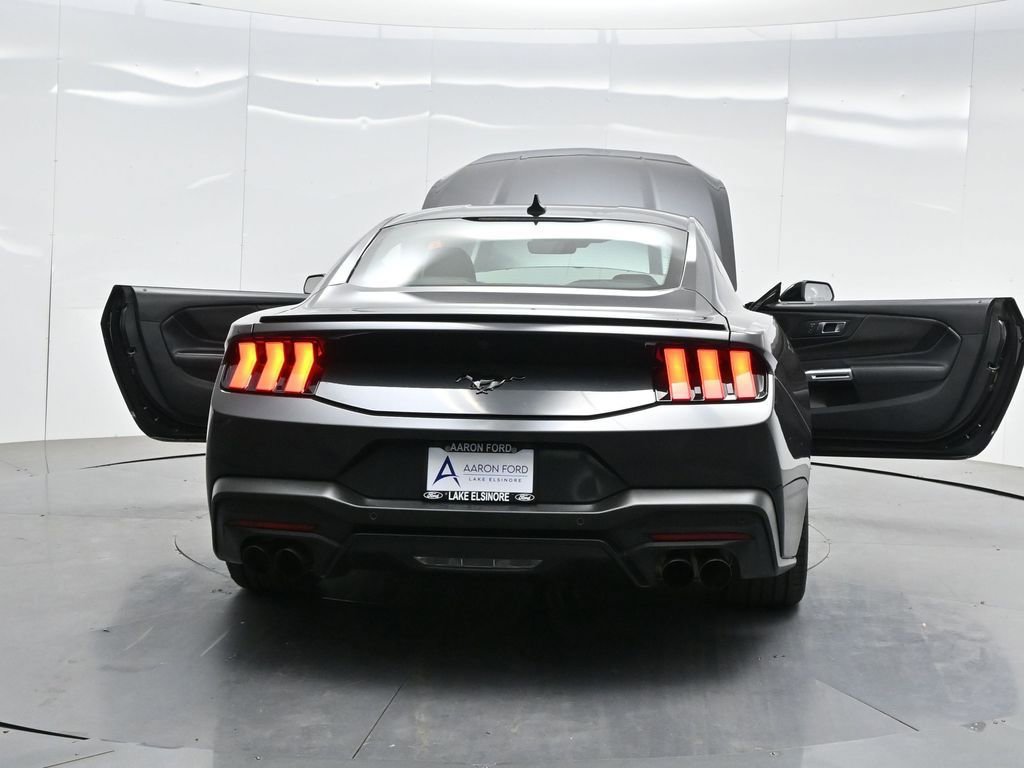 Used 2024 Ford Mustang Coupe RWD image 33