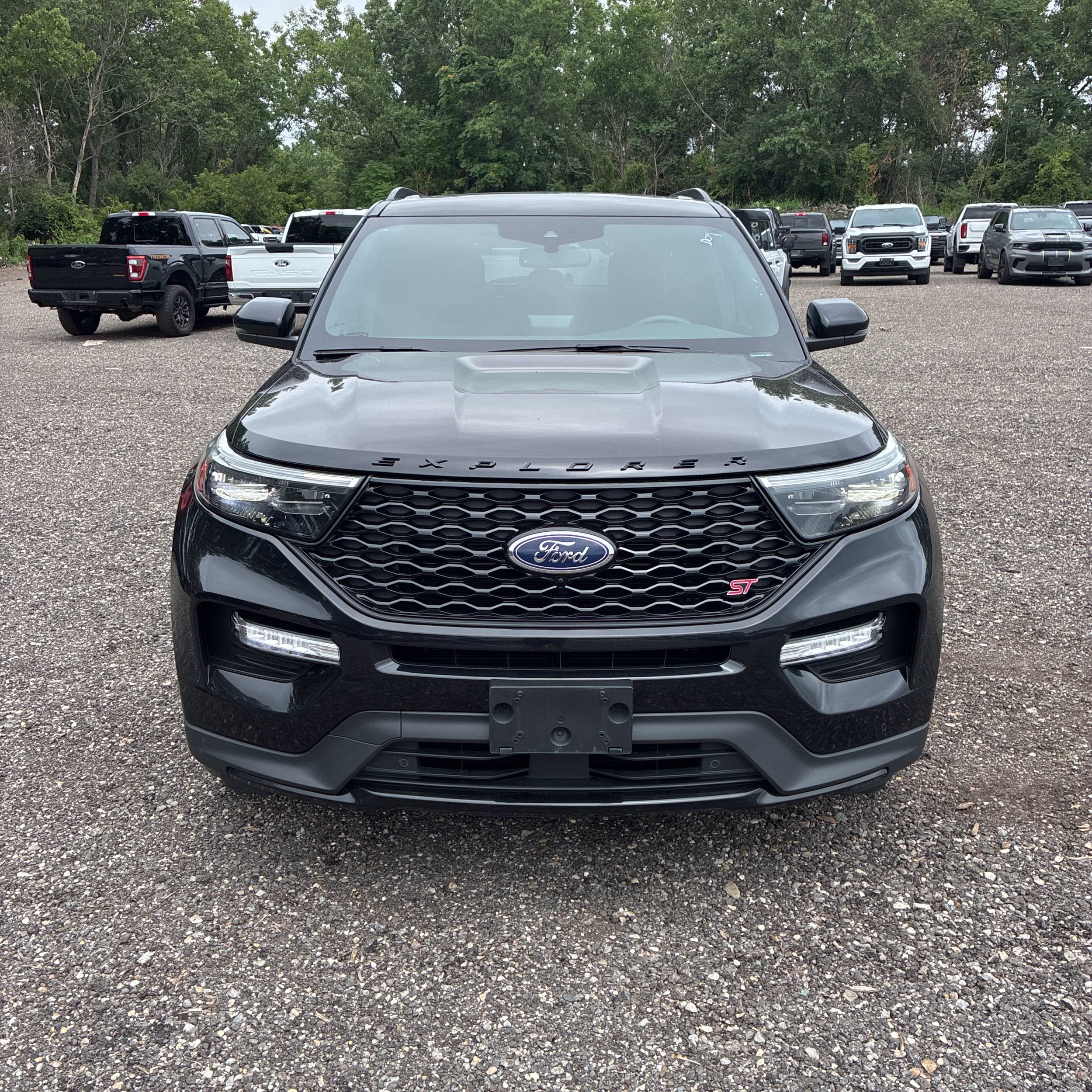 Used 2023 Ford Explorer ST w/ Technology Package AWD/4WD image 2